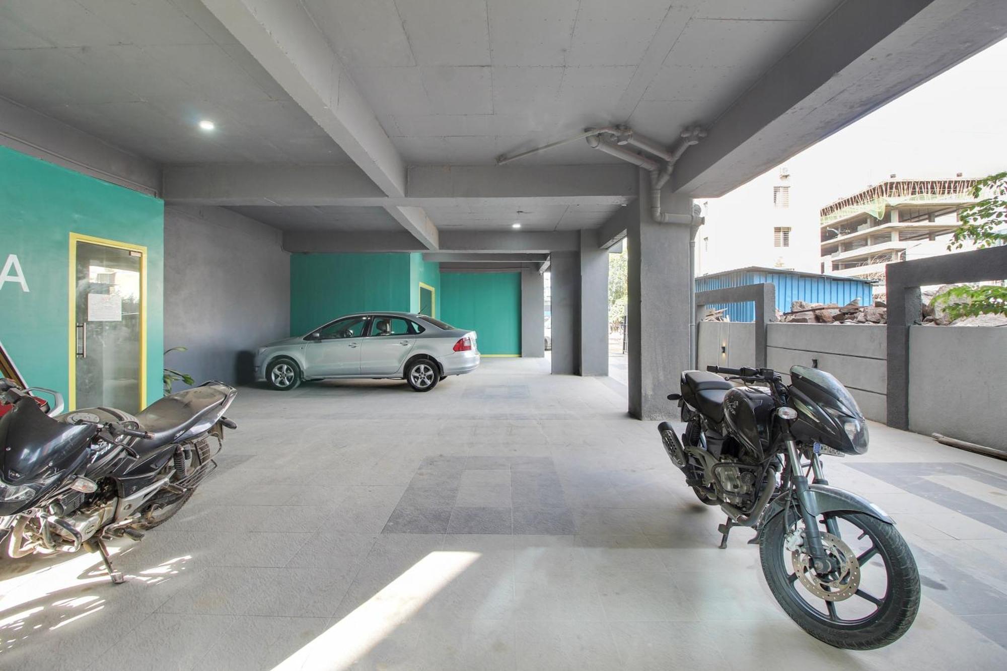 Super Oyo Townhouse 1237 Balewadi Hotel Méribel Village Eksteriør billede
